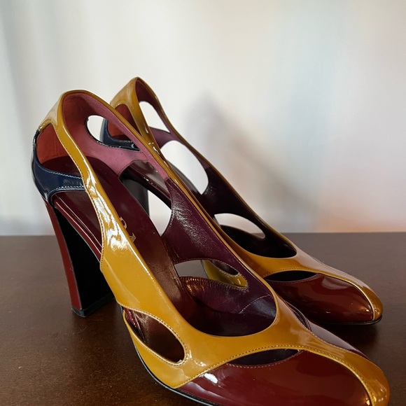 NWT Prada Patent Leather Colorblock Pattern Pumps - Picture 2 of 11